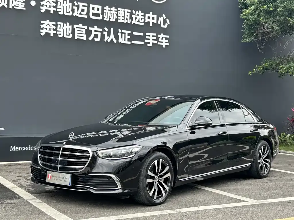 Mercedes-Benz S-Class — фото 1