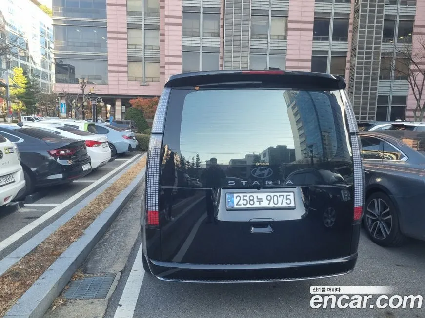 Hyundai Staria — фото 2
