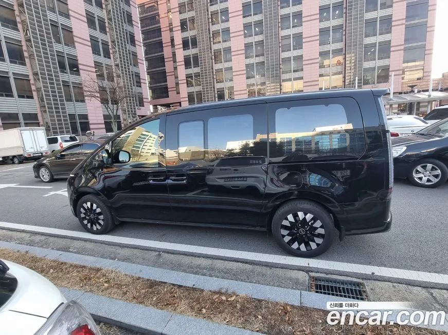 Hyundai Staria — фото 3