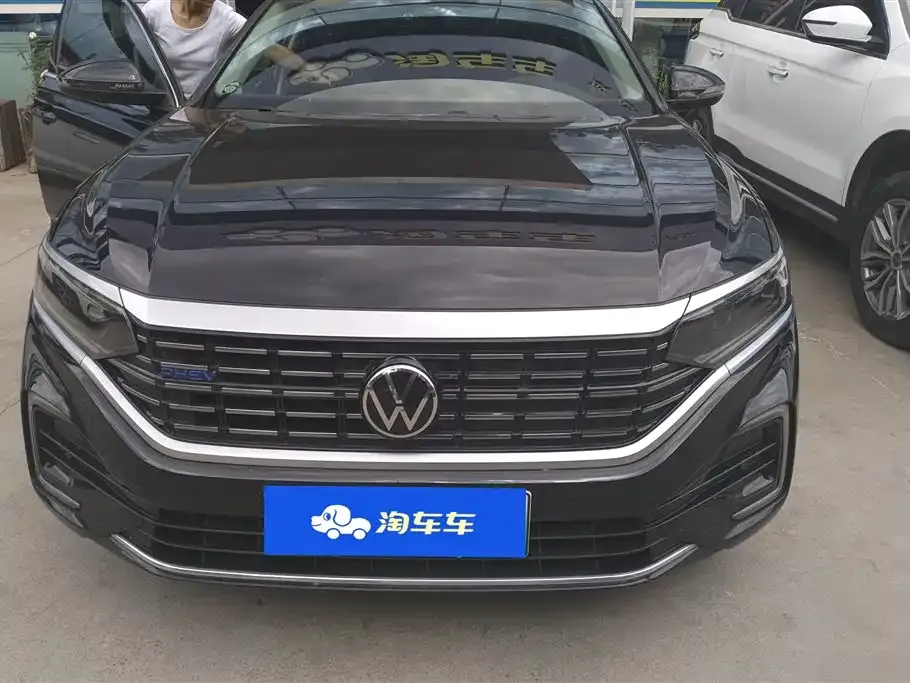Volkswagen Passat New Energy — фото 2