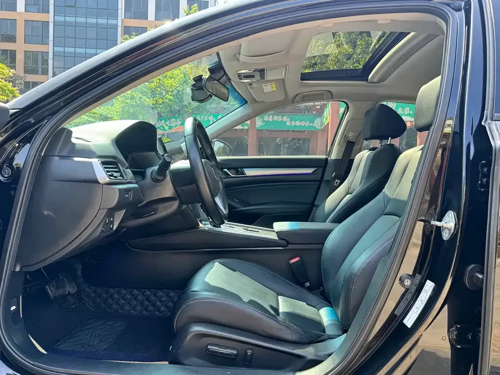 Honda Accord — фото 4