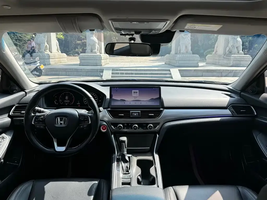 Honda Accord — фото 7