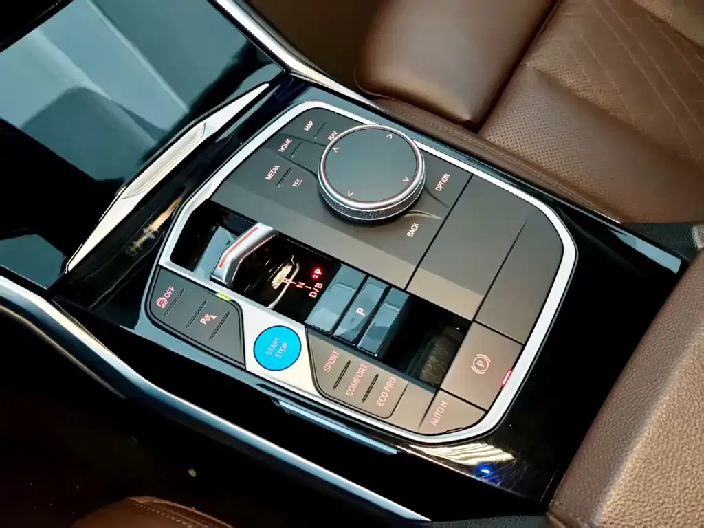 BMW i3 — фото 9