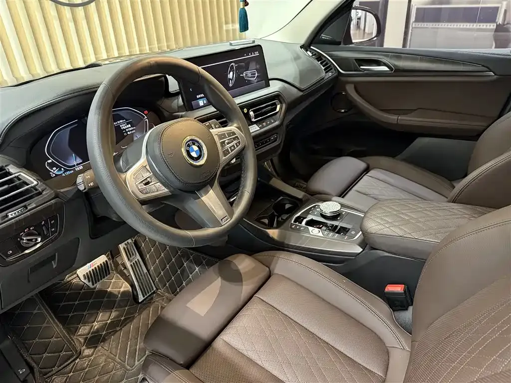 BMW iX3 — фото 6
