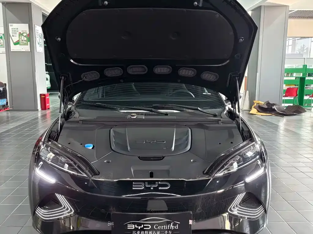 BYD Seal — фото 4