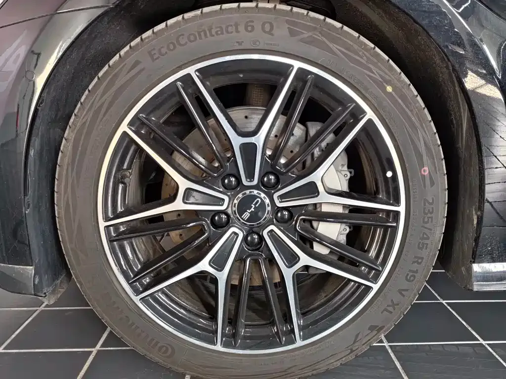 BYD Seal — фото 6