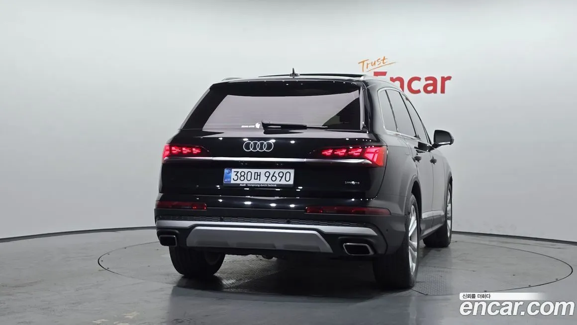 Audi Q7 — фото 4