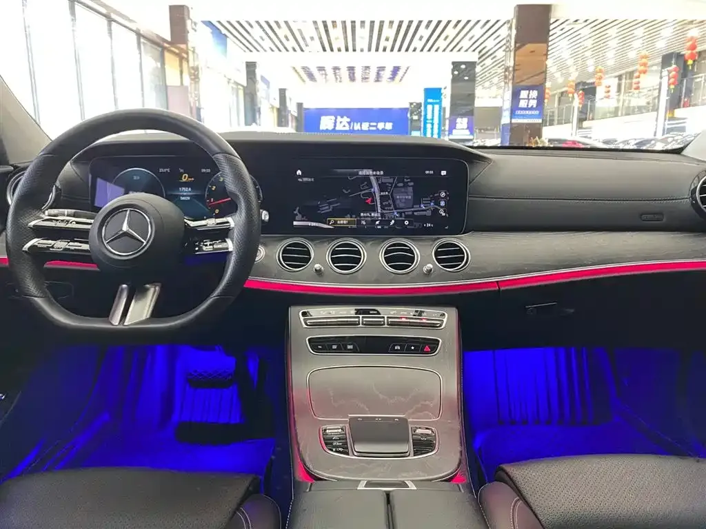 Mercedes-Benz E-Class — фото 10