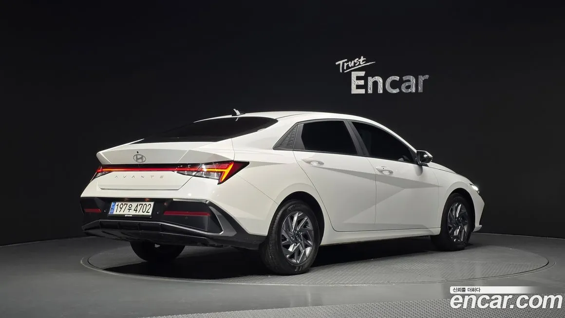 Hyundai AVANTE — фото 2