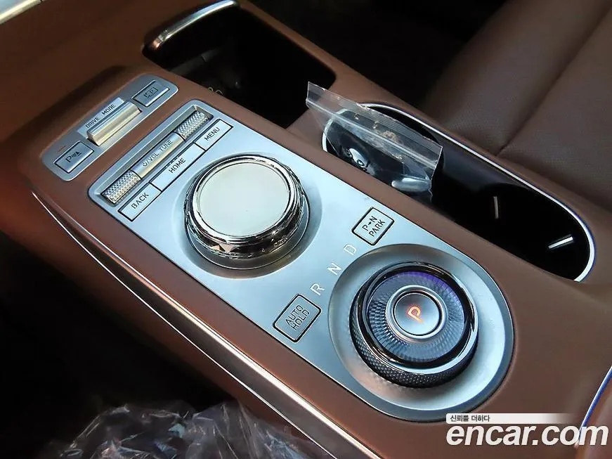 Genesis GV70 — фото 10