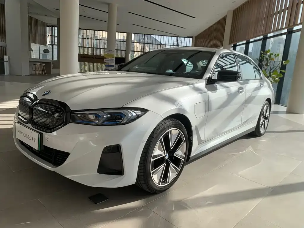 BMW i3 — фото 1