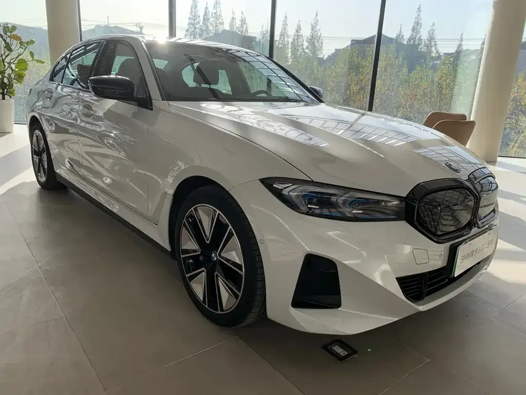 BMW i3 — фото 3