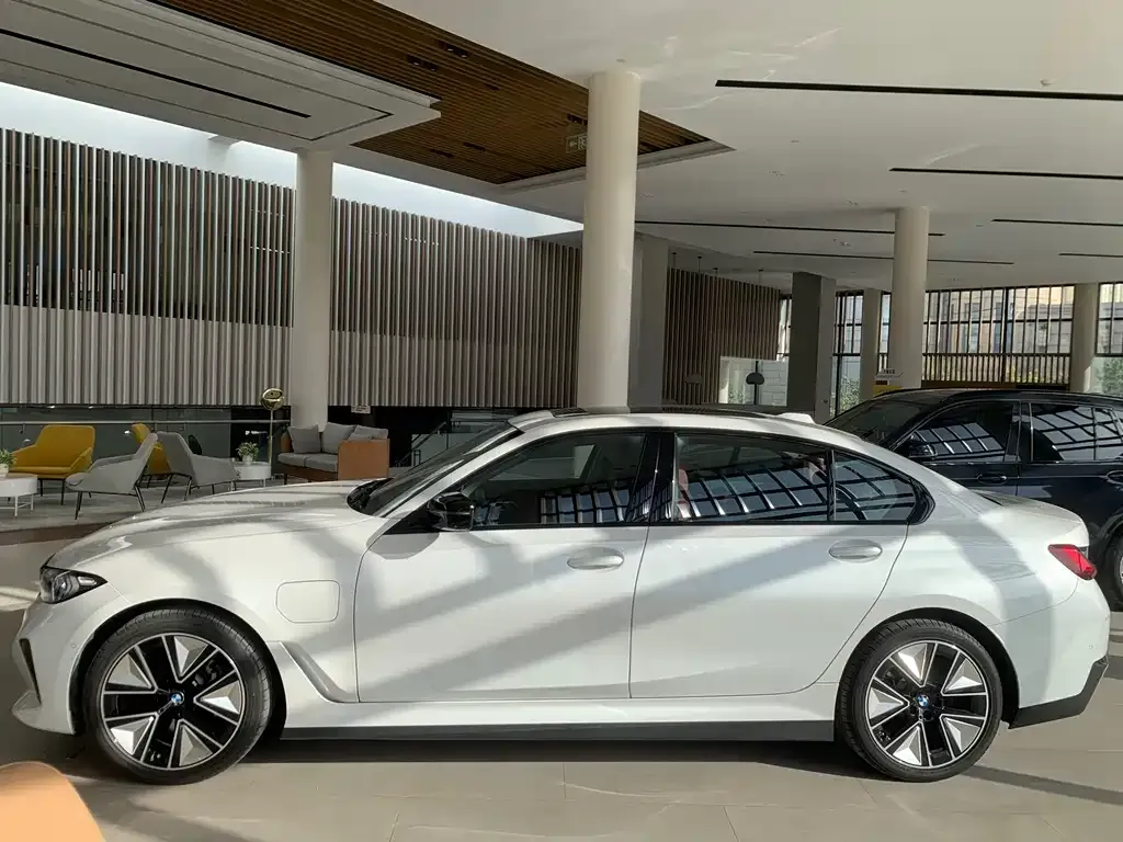 BMW i3 — фото 4