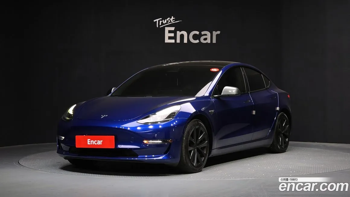Tesla Model 3 — фото 1