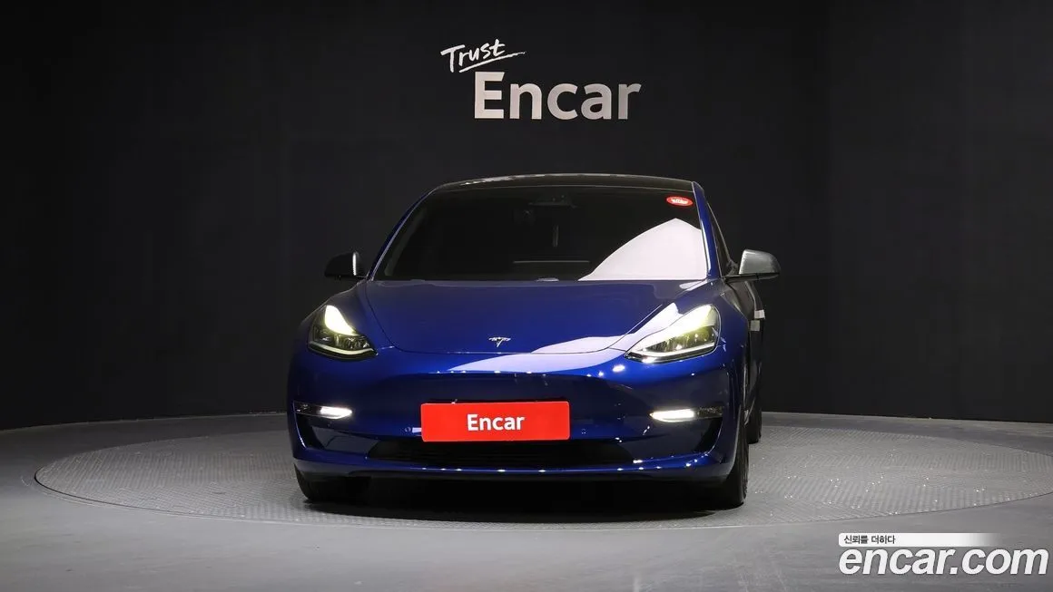 Tesla Model 3 — фото 3