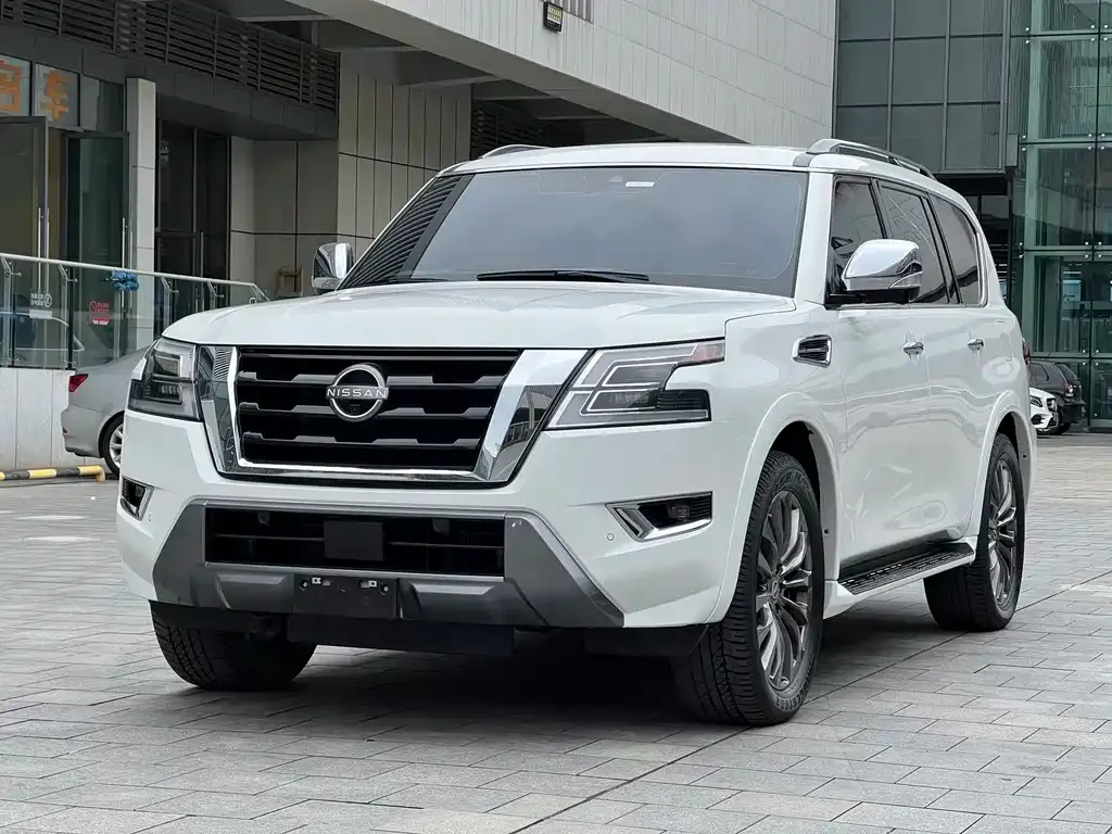 Nissan Patrol — фото 1