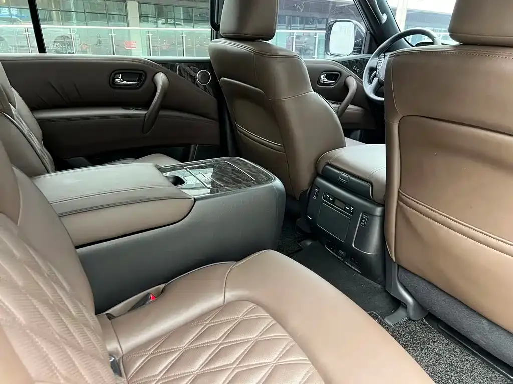 Nissan Patrol — фото 10