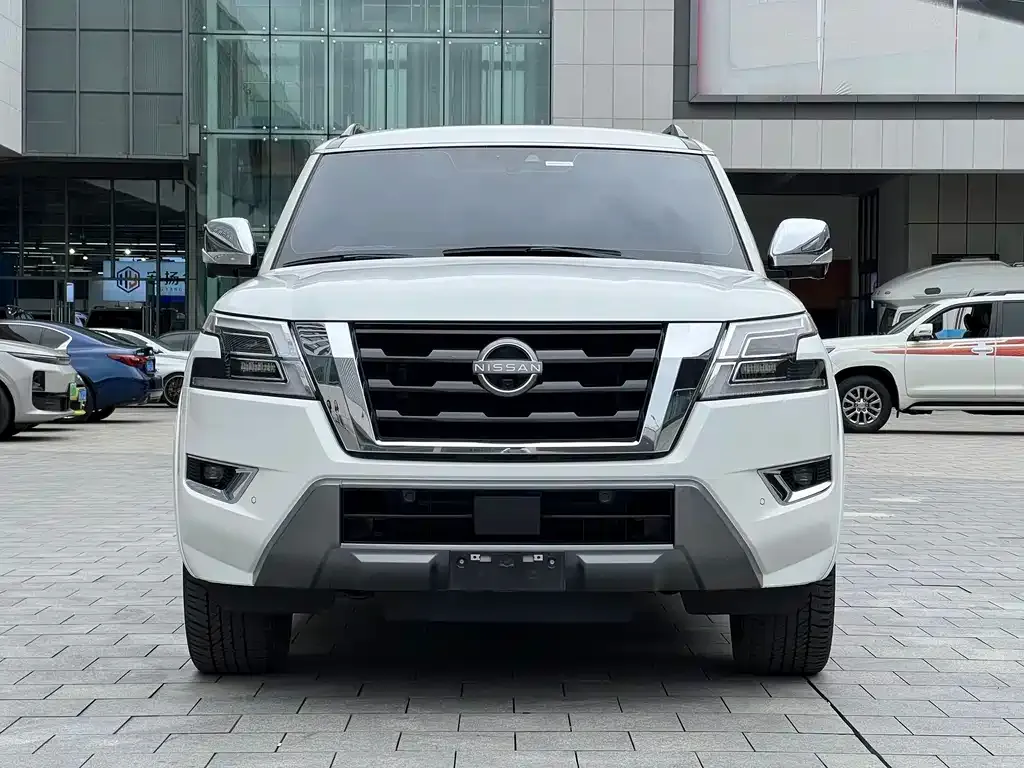 Nissan Patrol — фото 2