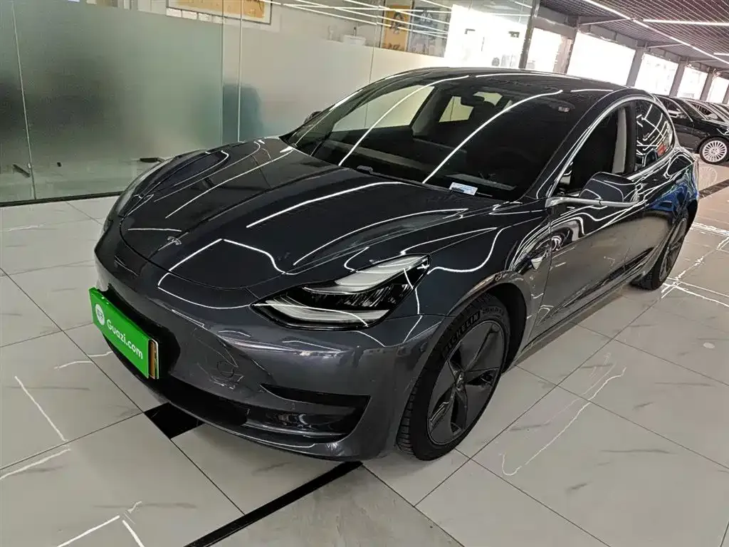 Tesla Model 3 — фото 2