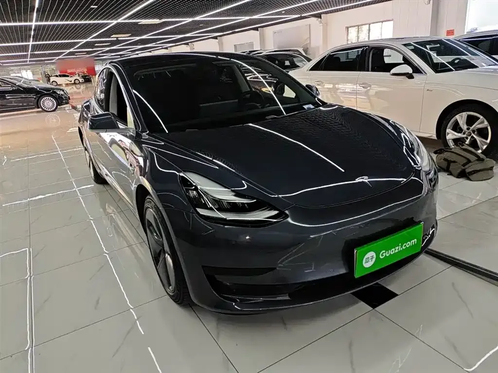 Tesla Model 3 — фото 4