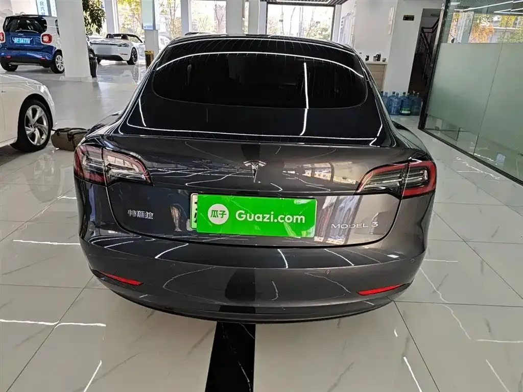Tesla Model 3 — фото 6