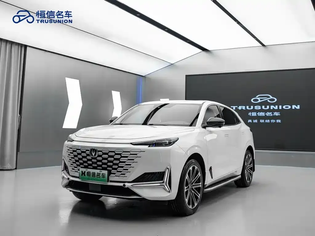 Changan UNI-K iDD — фото 1
