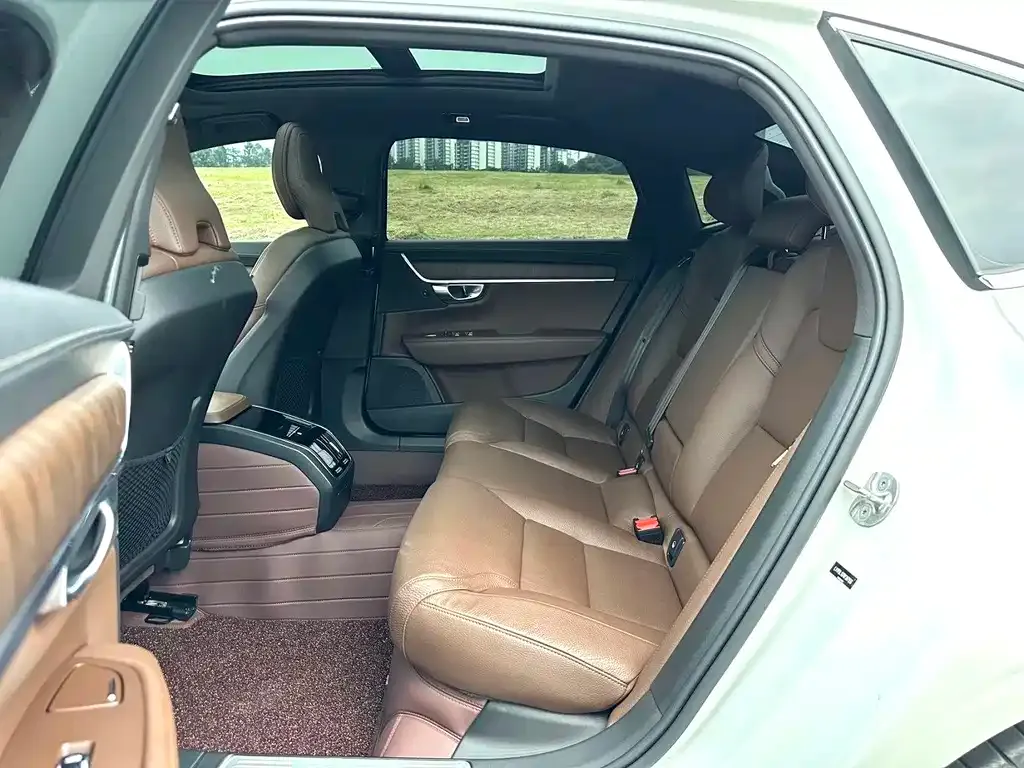 Volvo S90 — фото 3