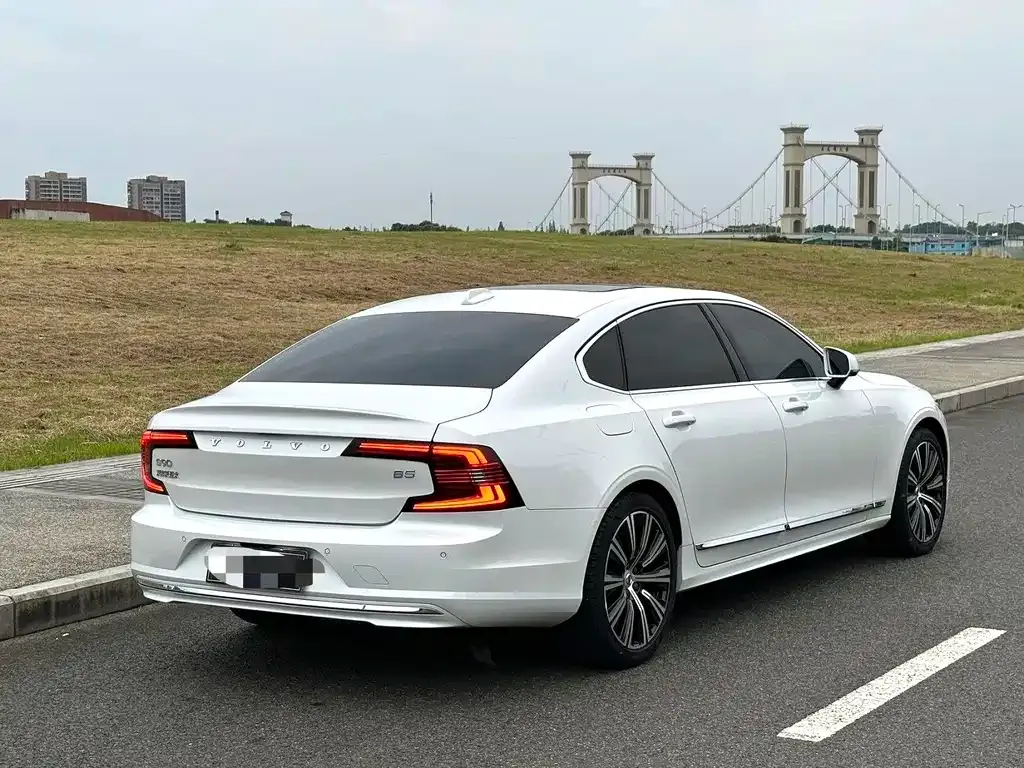 Volvo S90 — фото 6