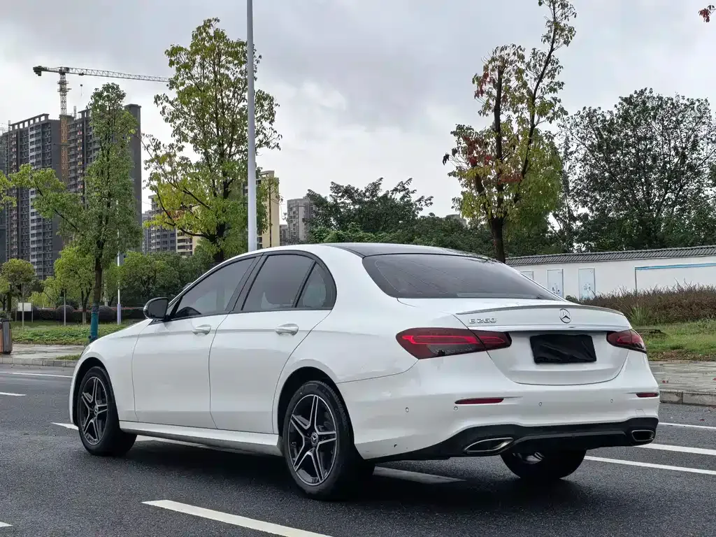 Mercedes-Benz E-Class (Import) — фото 7