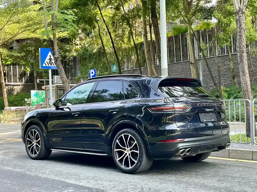 Porsche Cayenne — фото 3