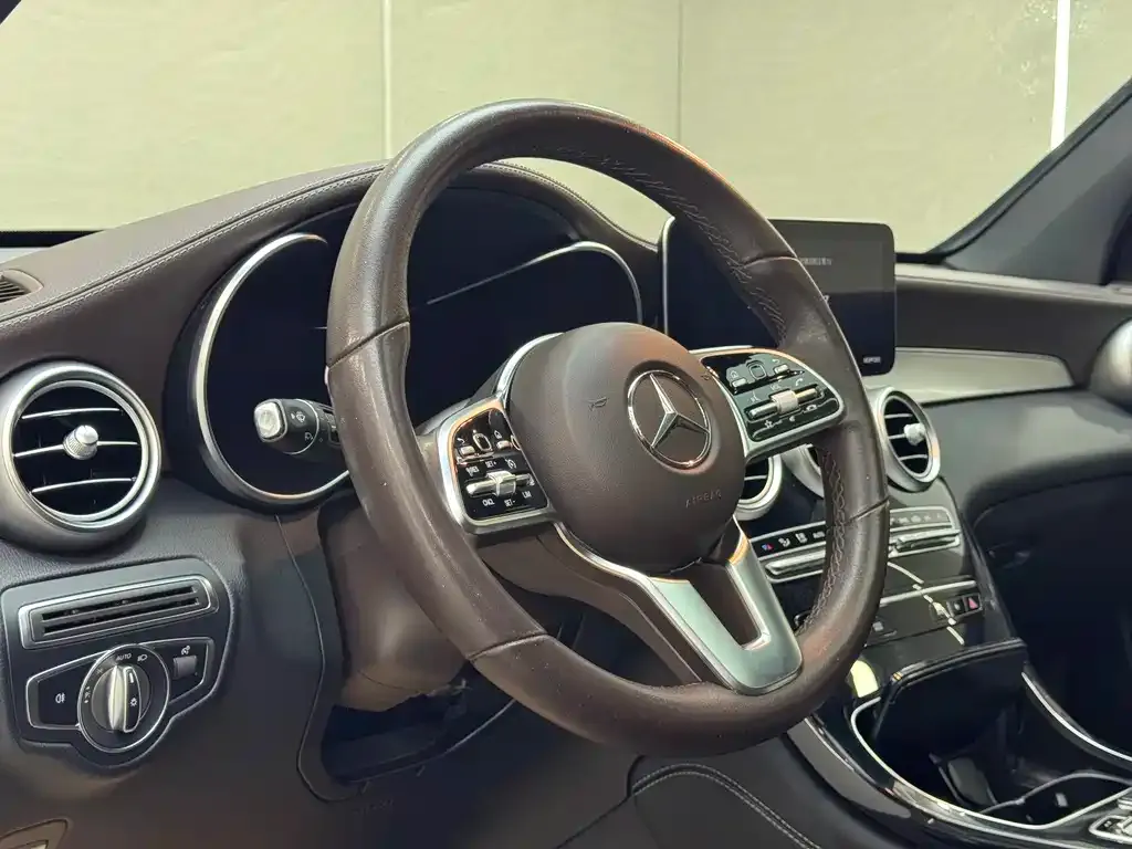 Mercedes-Benz GLC — фото 5