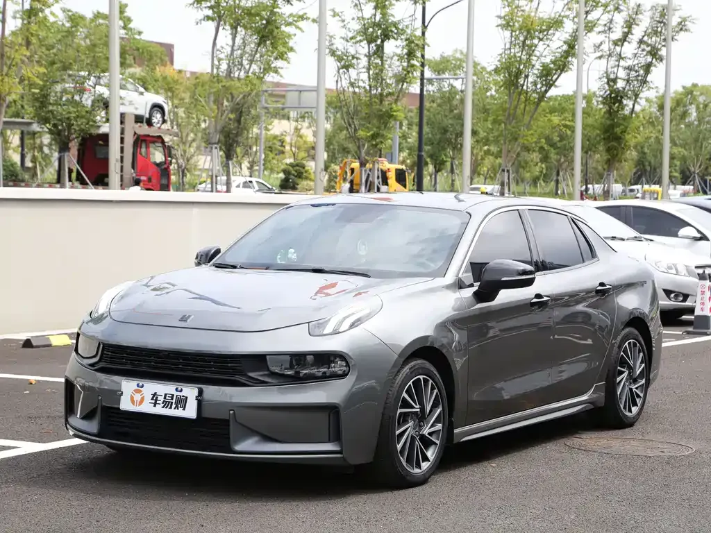 Lynk & Co 03 — фото 1