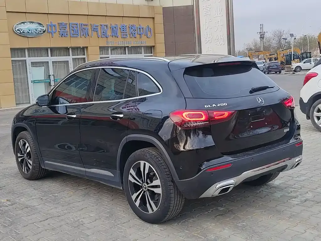 Mercedes-Benz GLA — фото 8