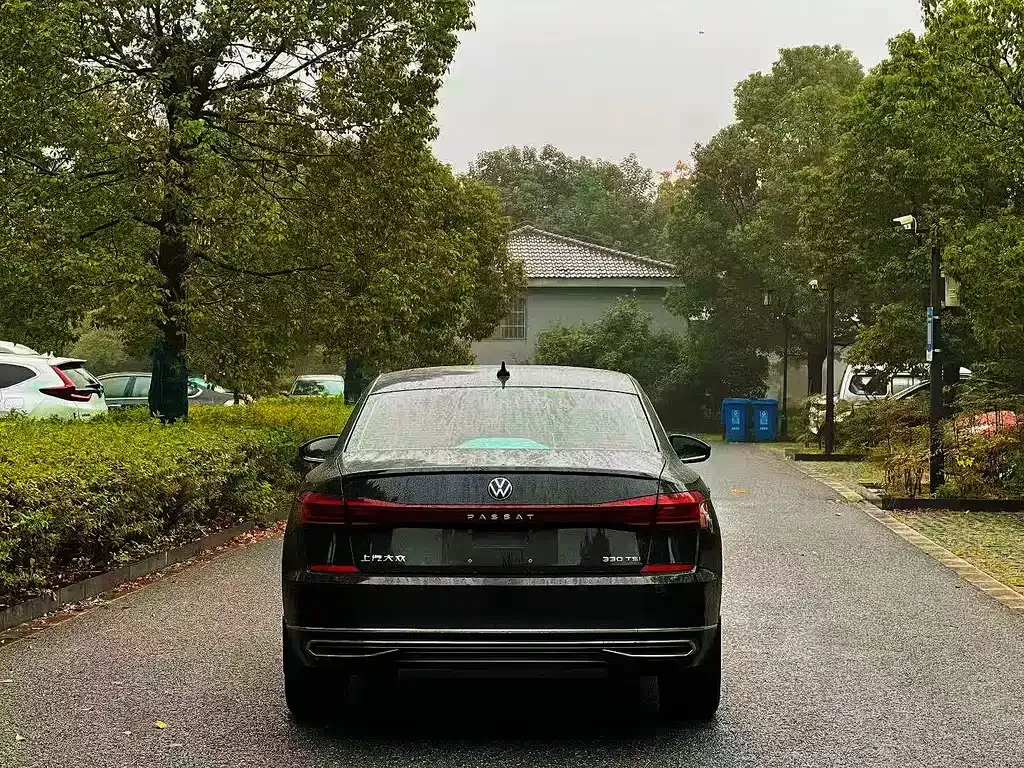 Volkswagen Passat — фото 8