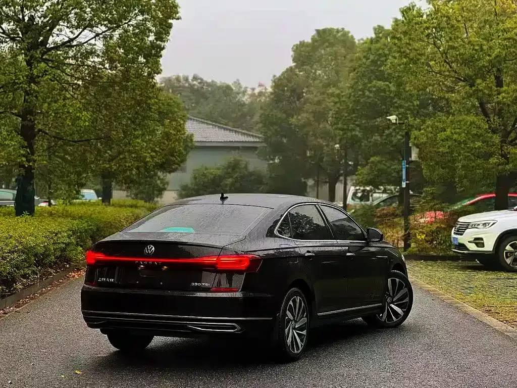 Volkswagen Passat — фото 9
