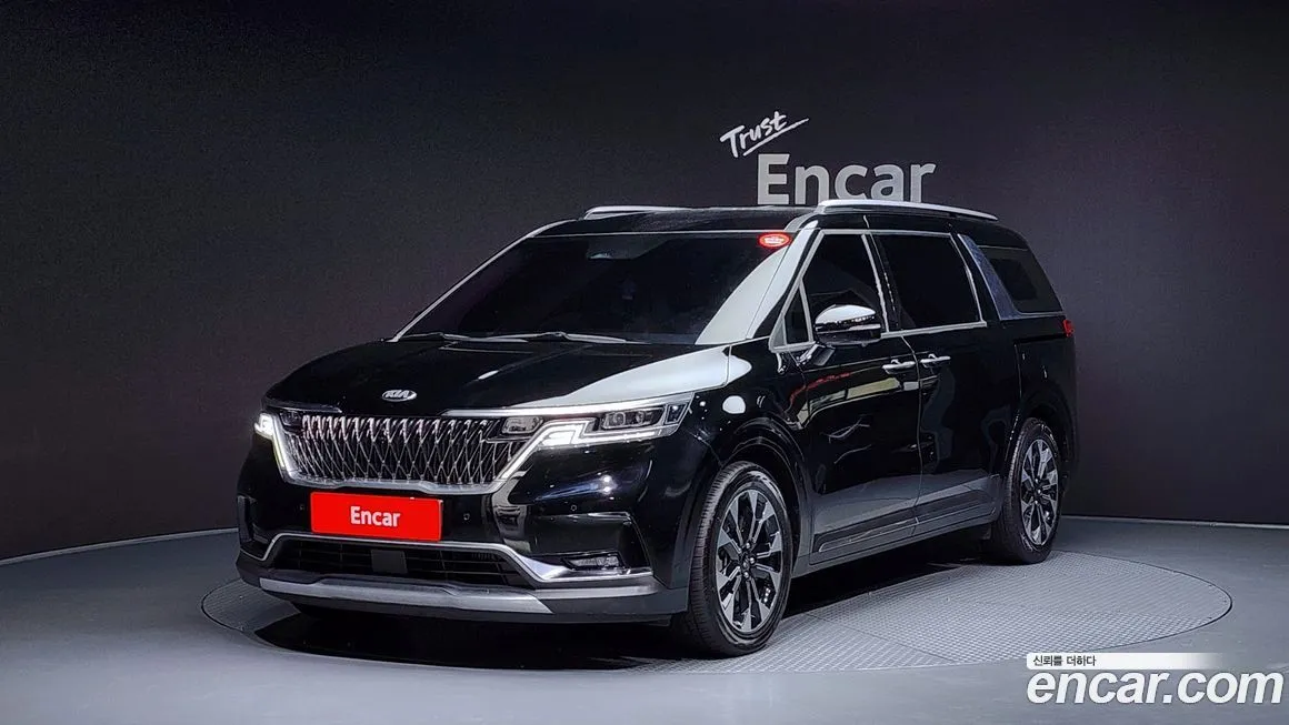 Kia Carnival — фото 1