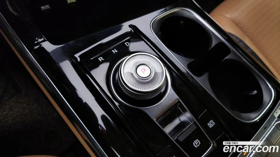Kia Carnival — фото 9