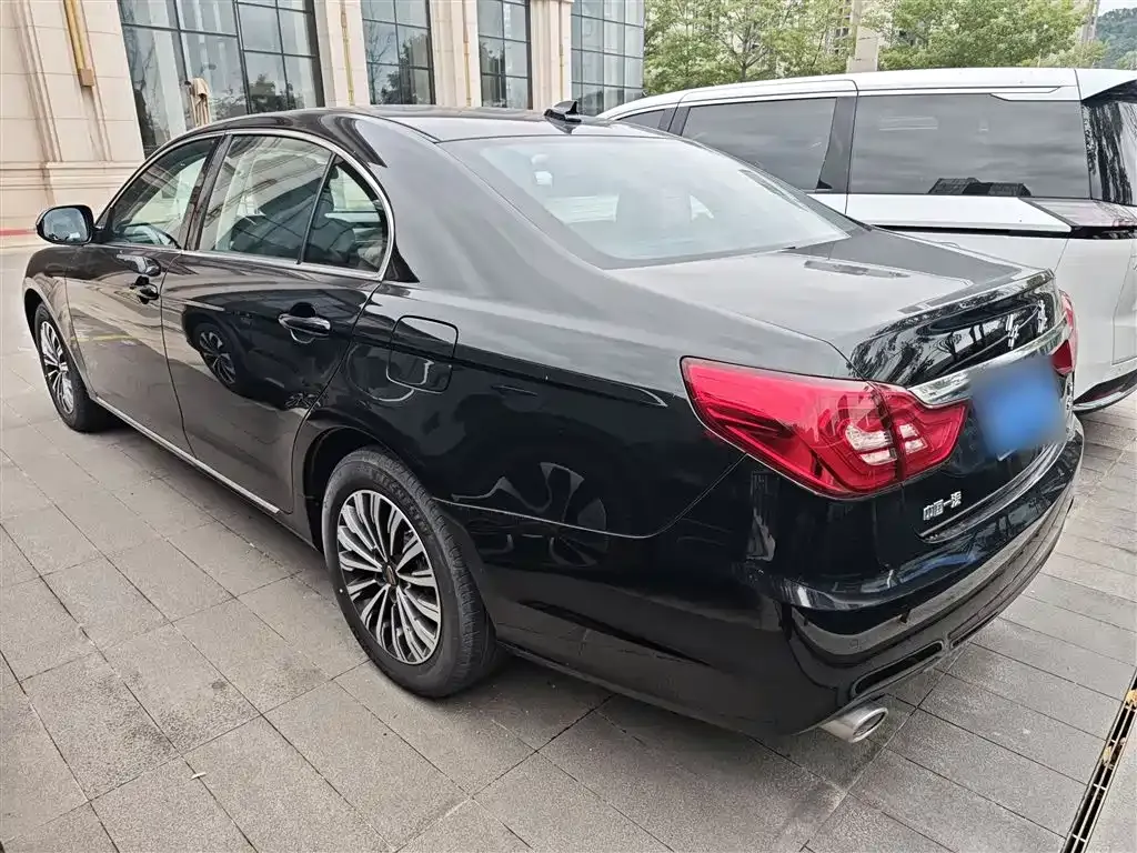 Hongqi H7 — фото 5
