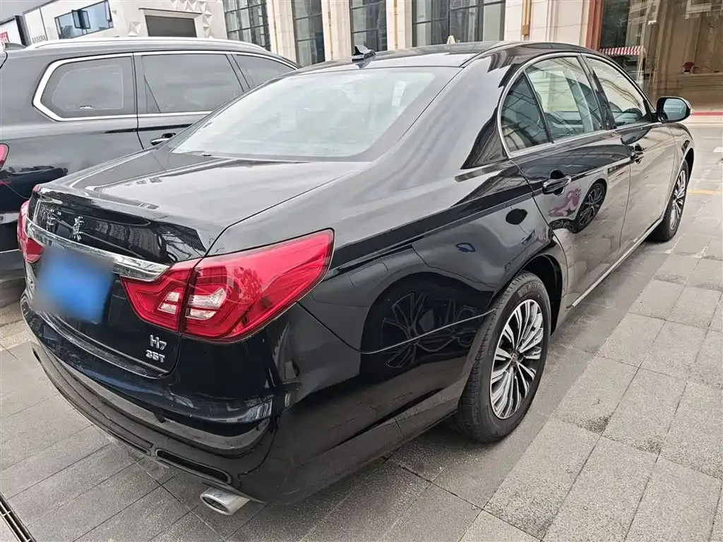 Hongqi H7 — фото 7
