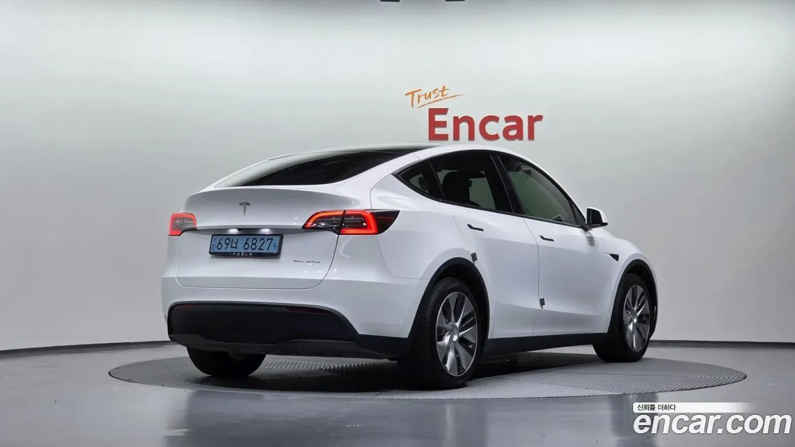 Tesla Model Y — фото 2