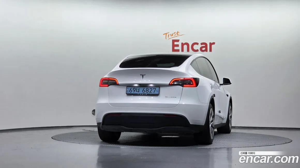 Tesla Model Y — фото 4