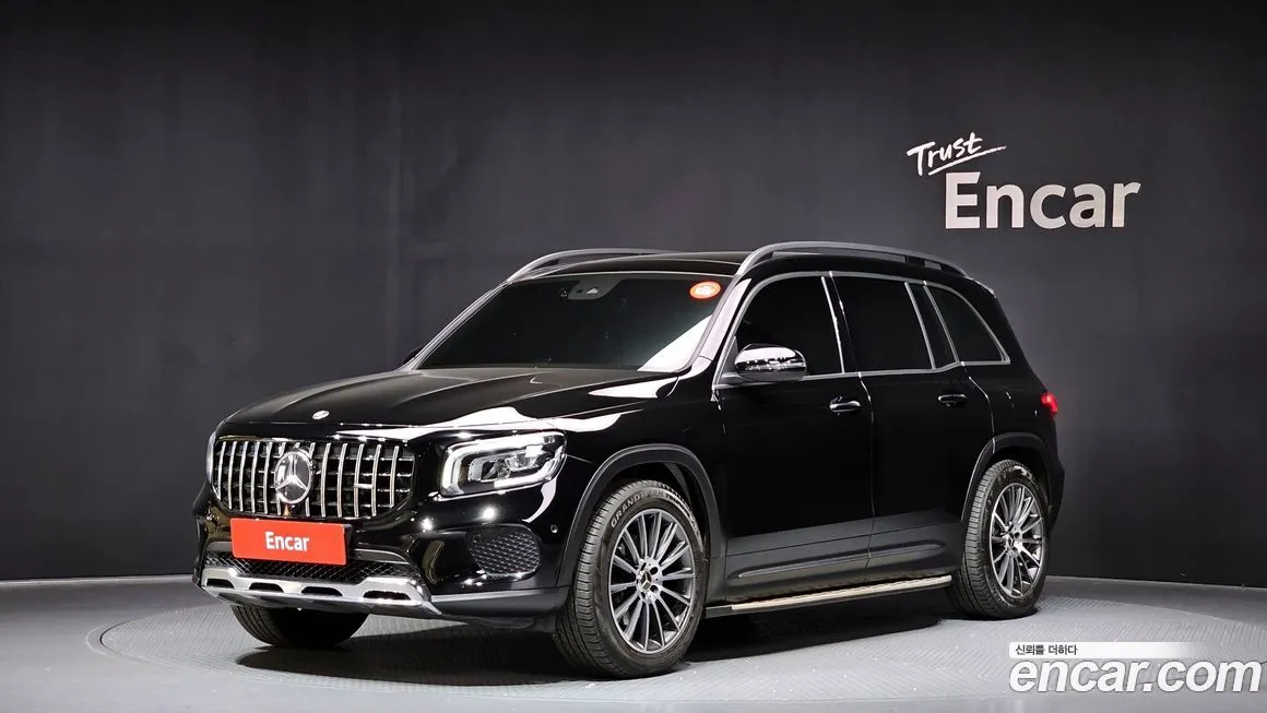Mercedes-Benz GLB-Class — фото 1