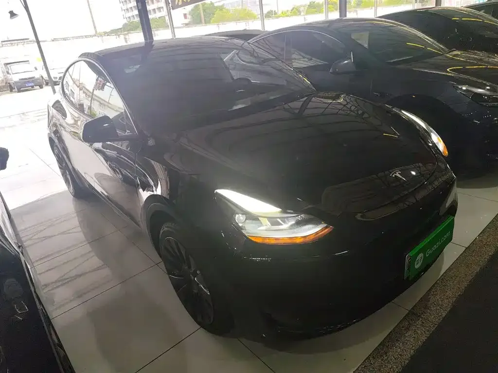 Tesla Model Y — фото 4