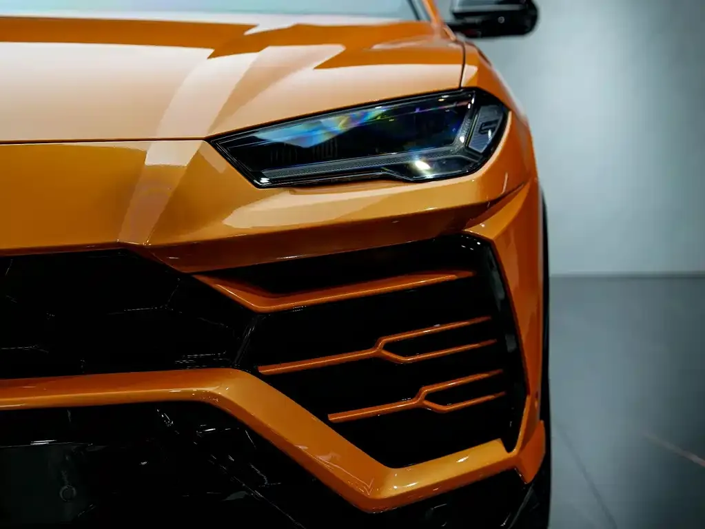 Lamborghini Urus — фото 10