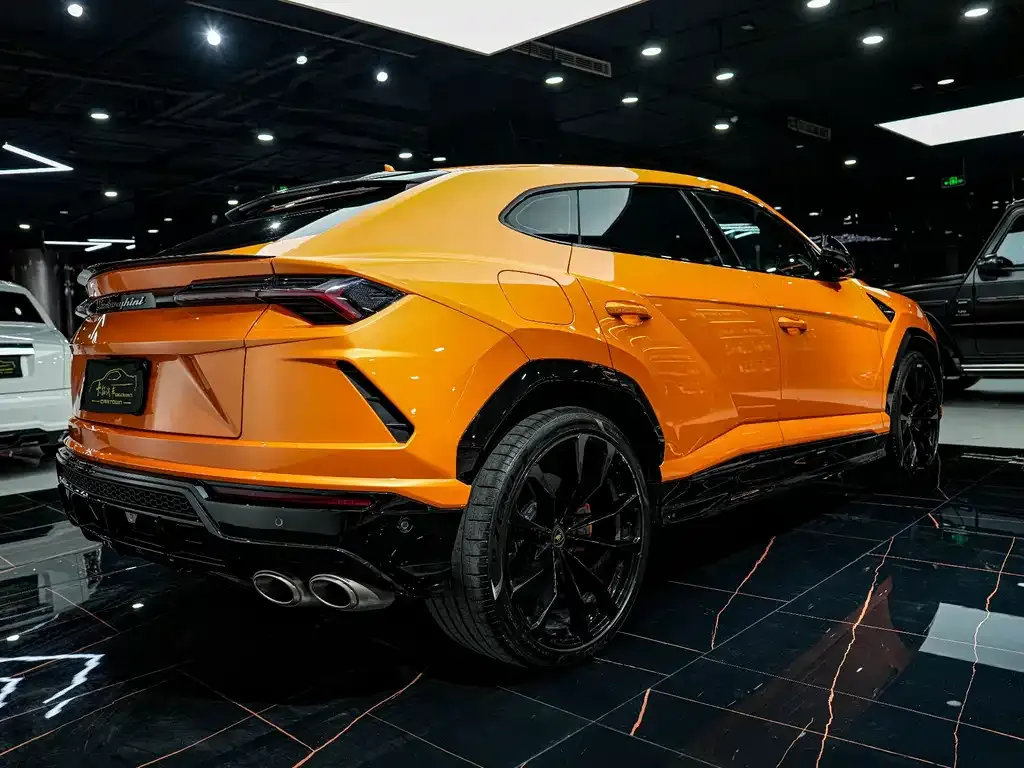 Lamborghini Urus — фото 7