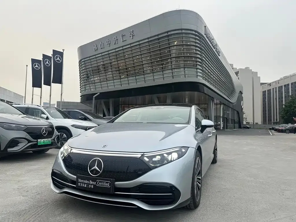 Mercedes-Benz EQS — фото 1