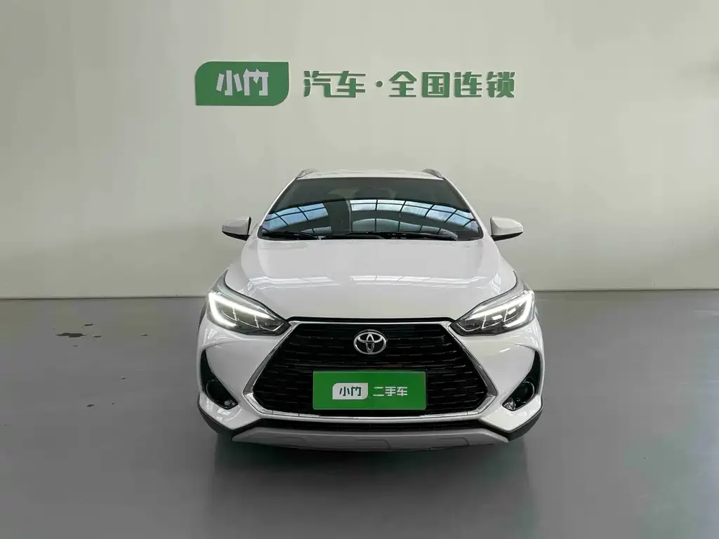 Toyota Yaris L — фото 2