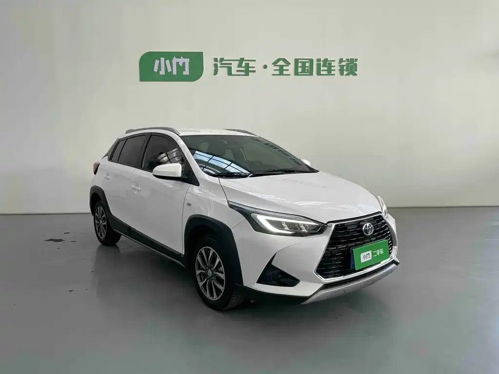 Toyota Yaris L — фото 3
