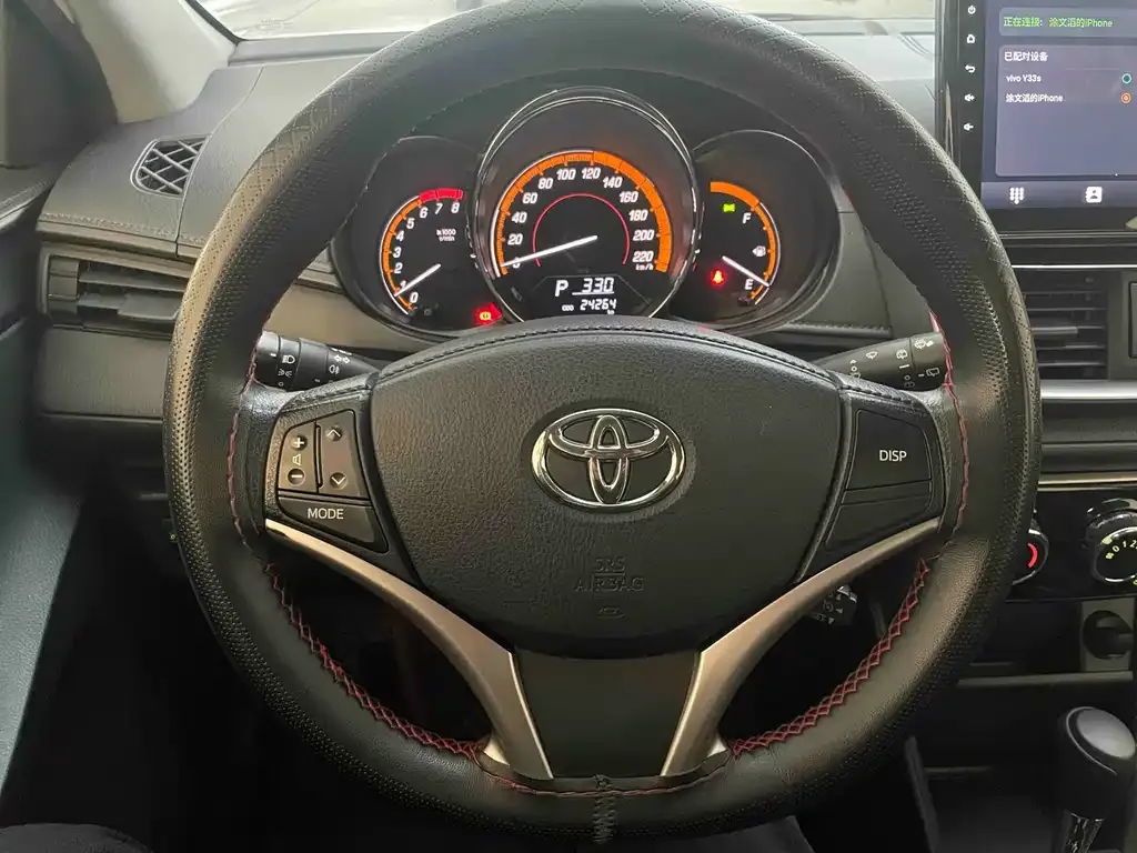 Toyota Yaris L — фото 8