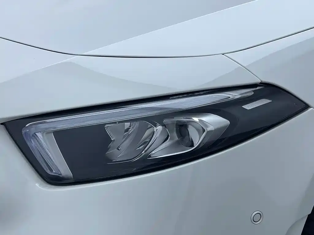 Mercedes-Benz A-Class — фото 10